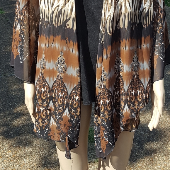 Dress Barn Woman Classy Ladies blouse - Picture 2 of 4